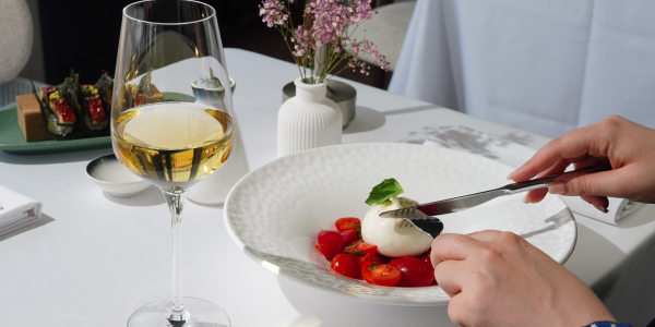 5 vinos blancos que te harán ganar dinero este verano